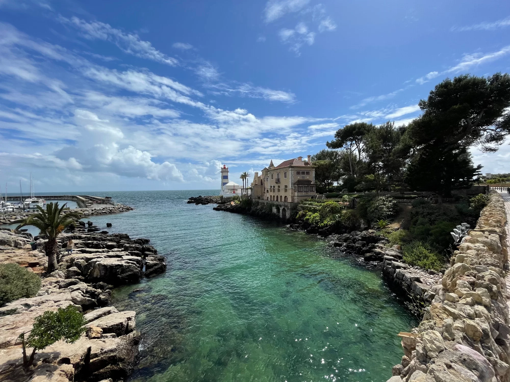Five Cascais Coffee Shops for a Productive Workday