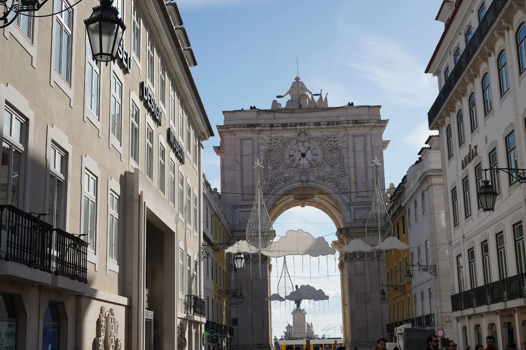 Should You Leave Cascais for a Day in Lisbon?